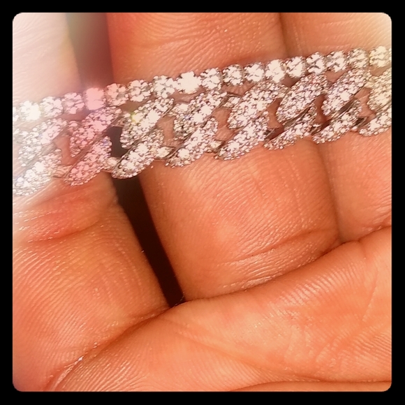 Chain - Picture 1 of 1